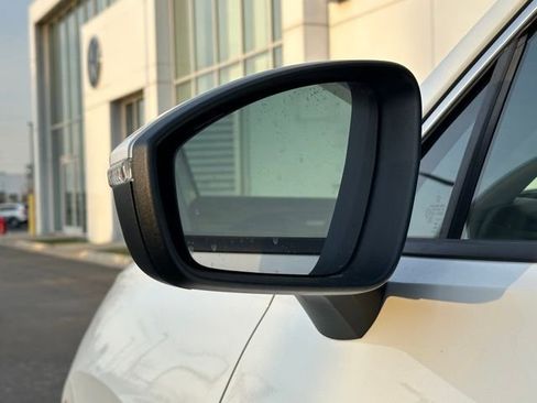 New 2026 Volkswagen Tiguan SE image 12