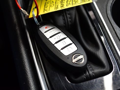 Used 2025 Nissan Altima 2.5 SV FWD image 31