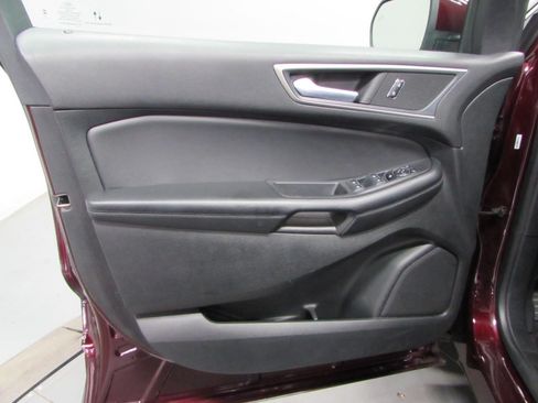 Used 2024 Ford Edge SEL AWD/4WD image 12
