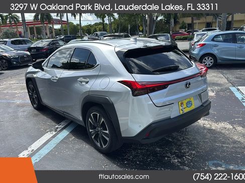 Used 2019 Lexus UX 200 w/ Premium Package FWD image 7