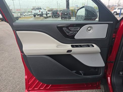 New 2025 Lincoln Aviator Reserve w/ Equipment Group 201A image 15