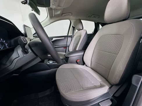 Certified 2022 Ford Escape SE image 12