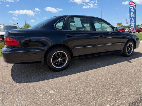 Used 1999 Toyota Avalon XLS FWD image 6