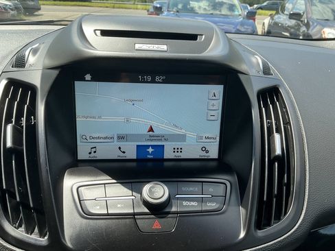 Used 2017 Ford Escape SE w/ Equipment Group 201A AWD/4WD image 27