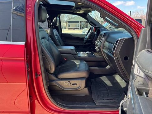 Used 2021 Ford Expedition Max Limited image 9