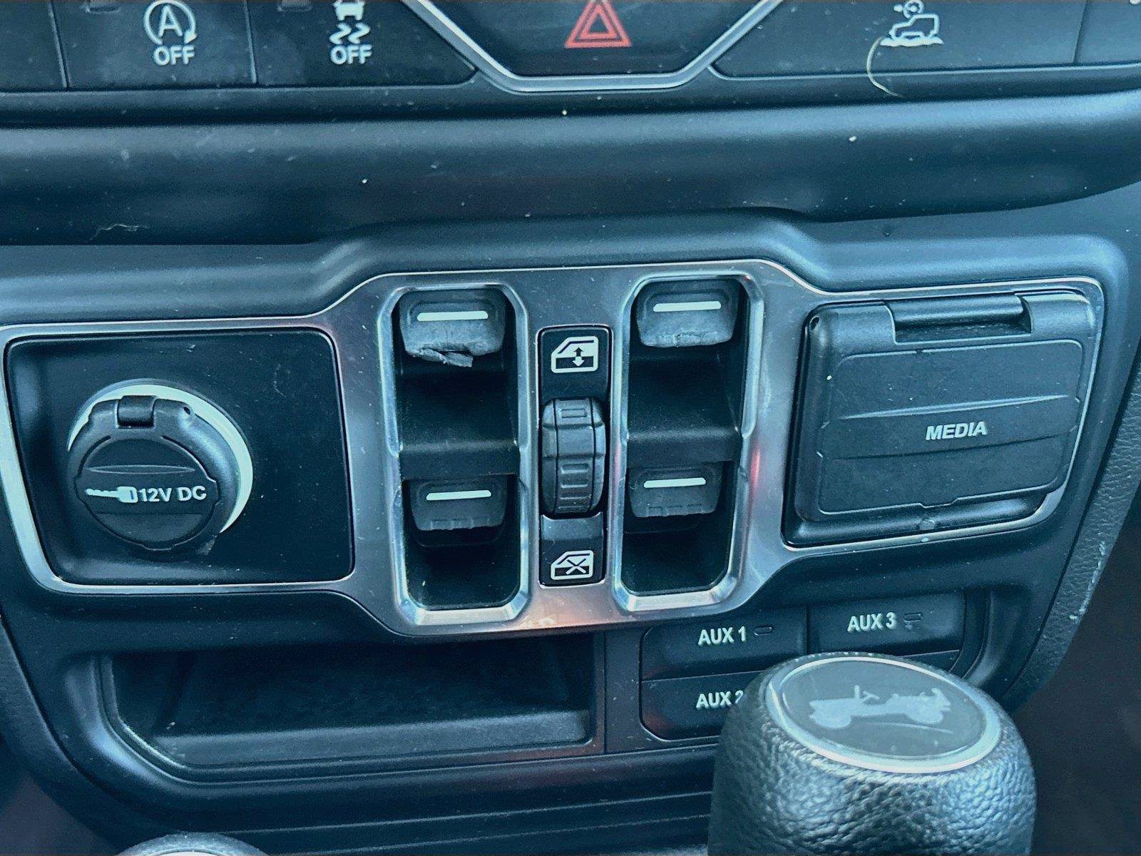 Used 2023 Jeep Wrangler Unlimited Sport AWD/4WD image 29