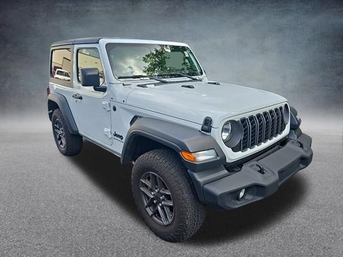 Used 2024 Jeep Wrangler Sport AWD/4WD image 2