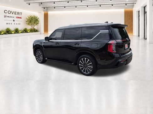 Used 2025 Nissan Armada Platinum Reserve AWD/4WD image 8