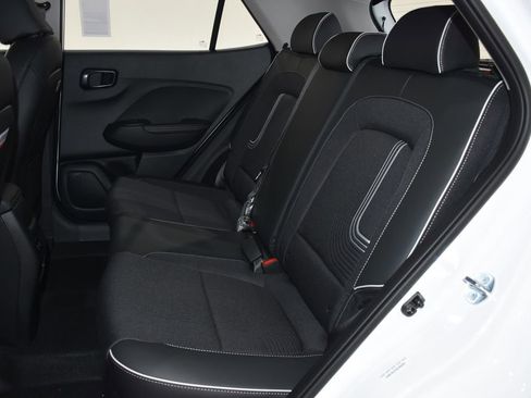 New 2025 Hyundai Venue Limited image 26