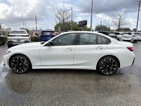 Used 2025 BMW 330i Sedan w/ M Sport Package image 6
