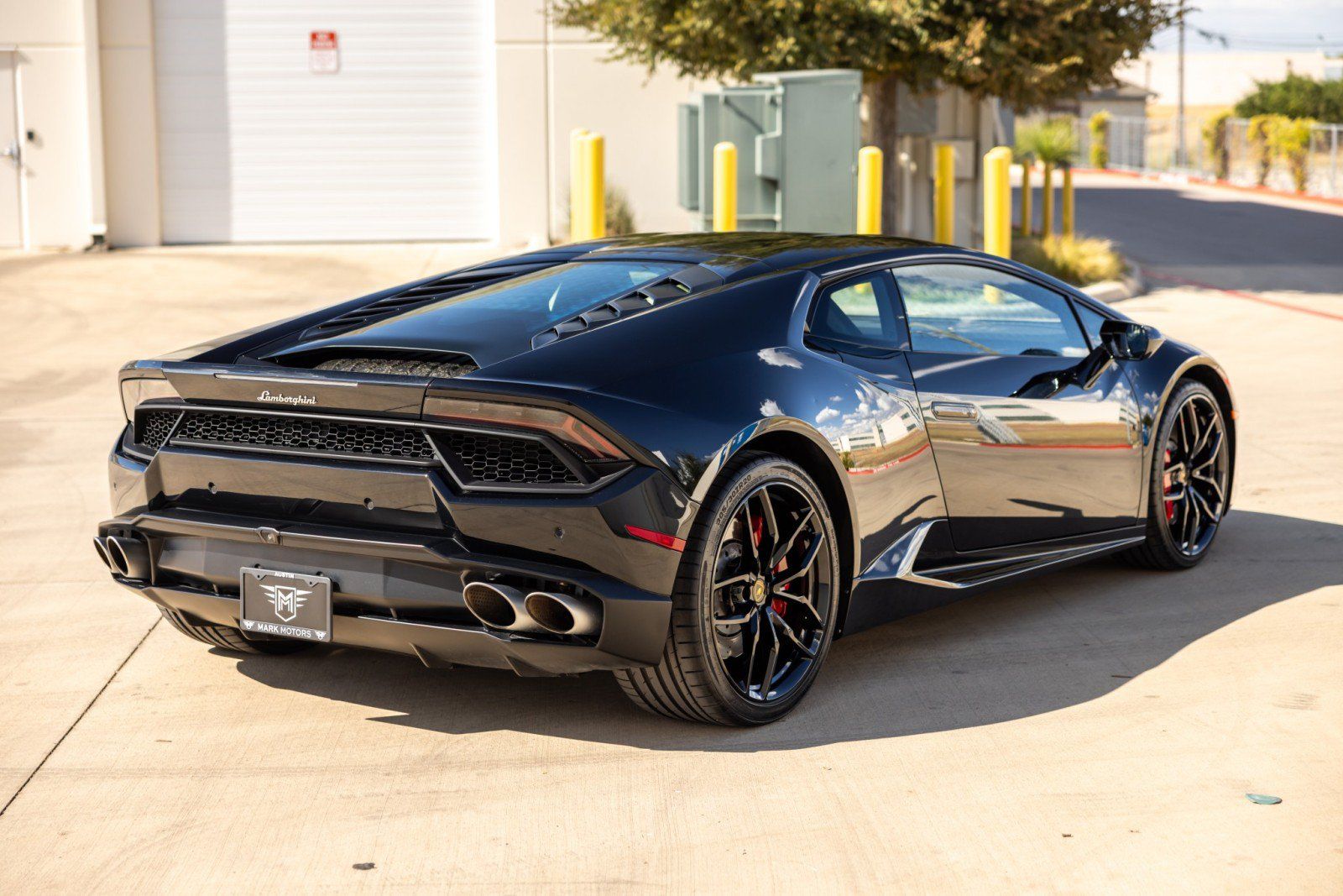 Used 2017 Lamborghini Huracan LP 580-2 RWD image 6