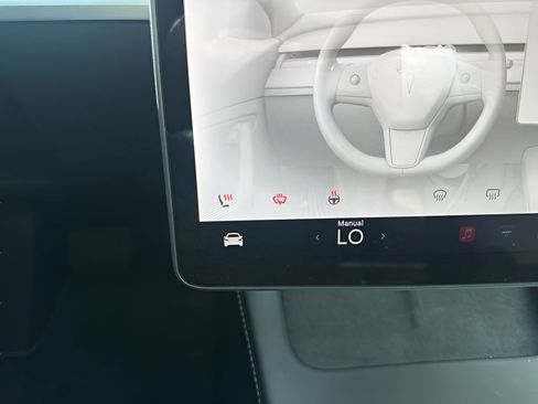 Used 2022 Tesla Model 3 Long Range image 22
