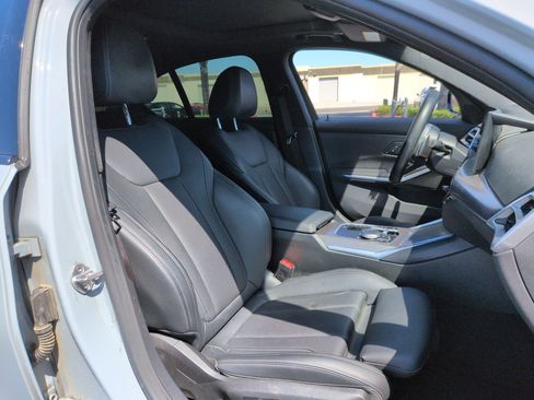 Certified 2025 BMW 330i Sedan w/ M Sport Package RWD image 31
