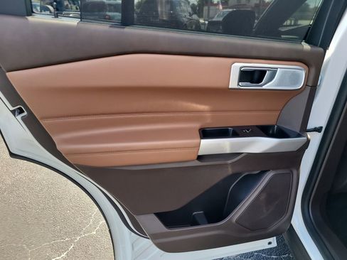 Certified 2024 Ford Explorer King Ranch w/ Technology Package AWD/4WD image 10