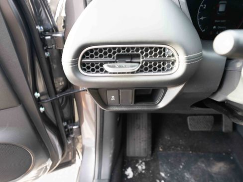 New 2026 Honda HR-V EX-L image 12