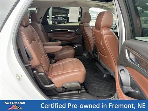 Used 2021 Buick Enclave Avenir w/ Avenir Technology Package AWD/4WD image 19
