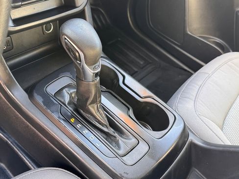 Used 2022 Chevrolet Colorado W/T w/ WT Convenience Package image 17