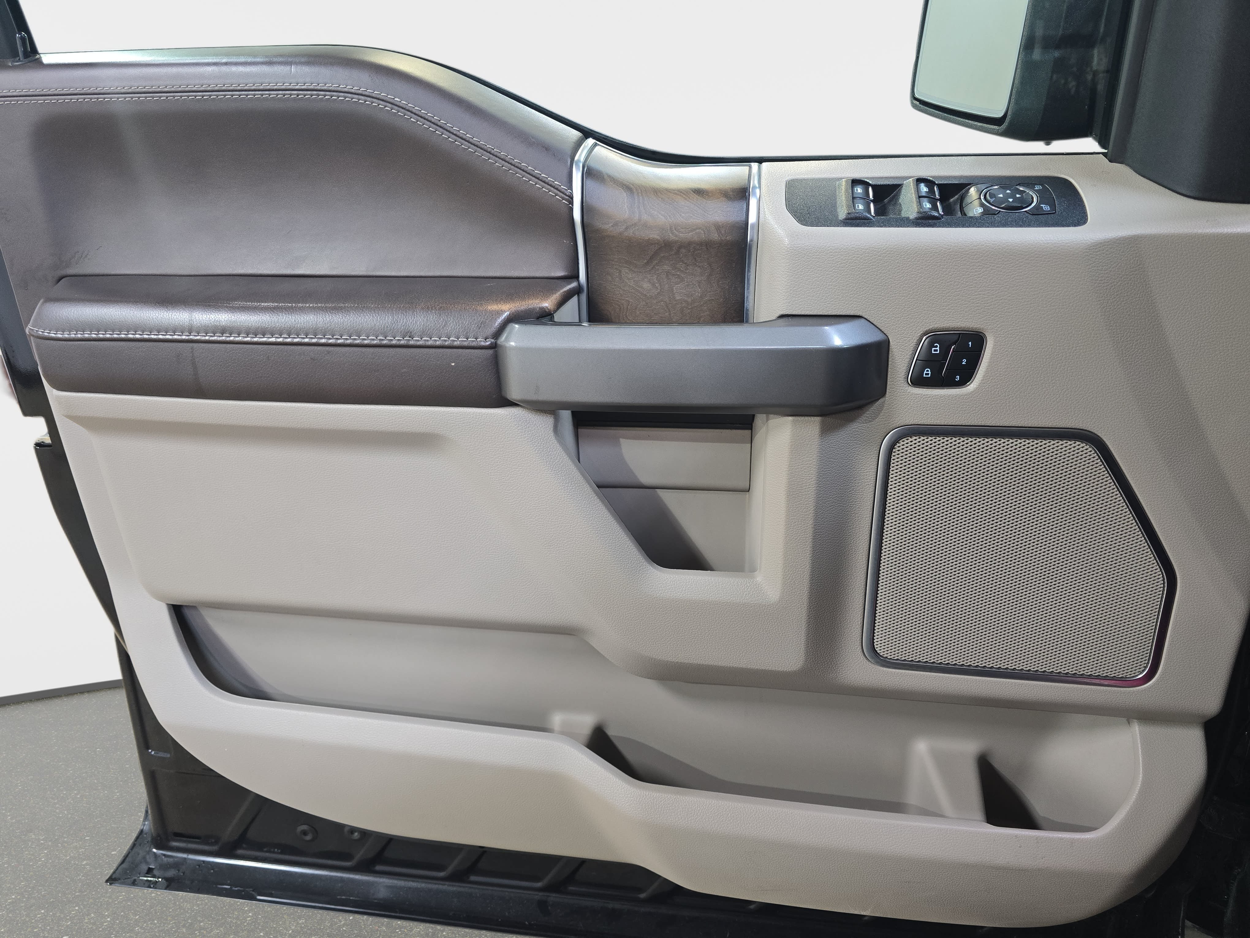 Used 2020 Ford F150 Limited AWD/4WD image 24