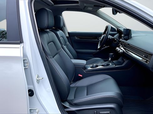 Used 2024 Honda Civic Touring image 27