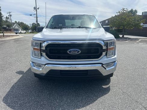 Used 2022 Ford F150 XLT w/ Trailer Tow Package image 4