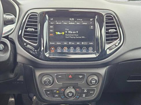 Used 2019 Jeep Compass Limited FWD image 13