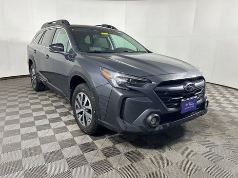 Used 2024 Subaru Outback Premium image 1