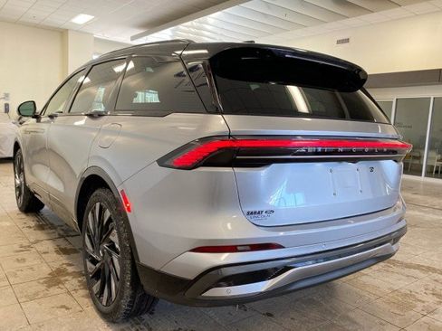 New 2026 Lincoln Nautilus Reserve image 5