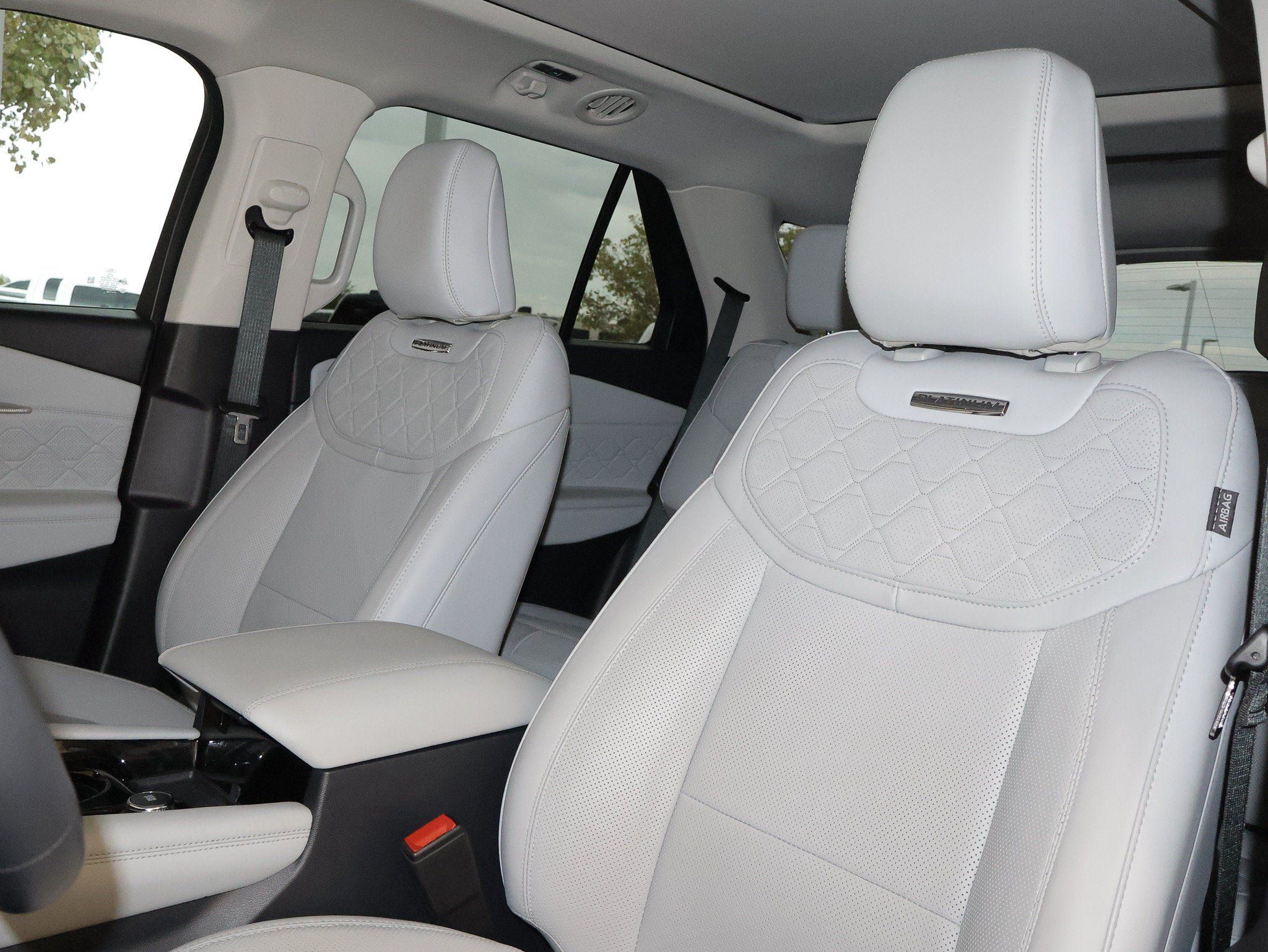 Certified 2025 Ford Explorer Platinum w/ Ultimate Package AWD/4WD image 23