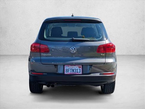Used 2018 Volkswagen Tiguan Limited w/ Alloy Wheels Package image 7