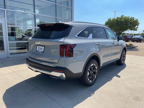 New 2026 Kia Sorento S AWD/4WD image 5