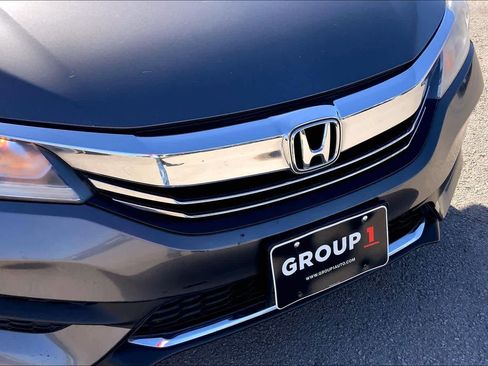 Used 2017 Honda Accord LX image 27