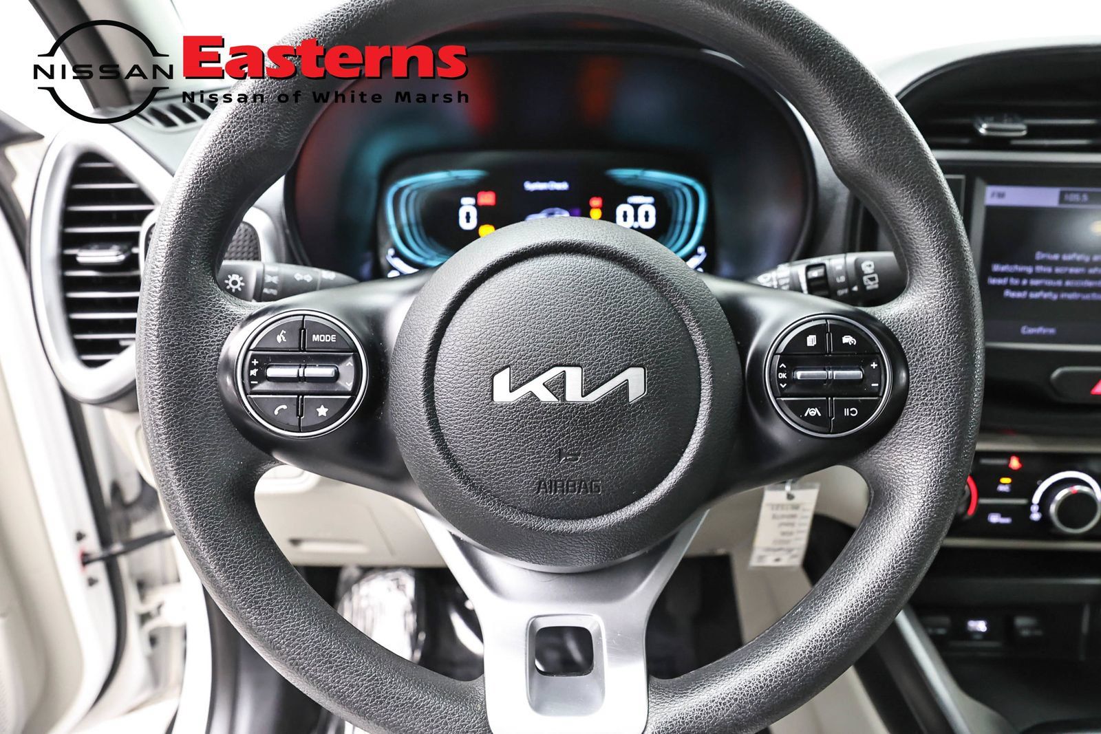 Used 2023 Kia Soul LX FWD image 10