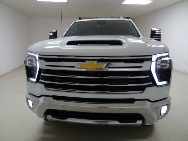 Used 2024 Chevrolet Silverado 2500 LTZ w/ LTZ Convenience Package AWD/4WD image 9