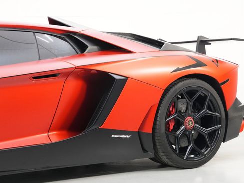 Used 2017 Lamborghini Aventador S image 81