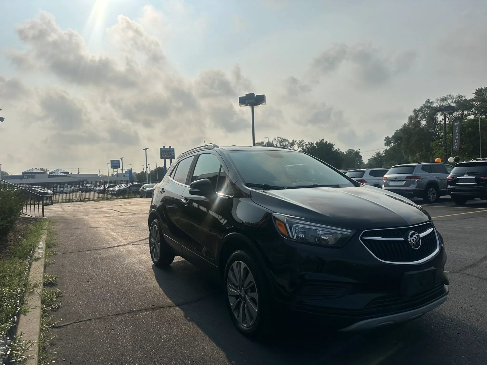 Used 2019 Buick Encore Preferred AWD/4WD image 3