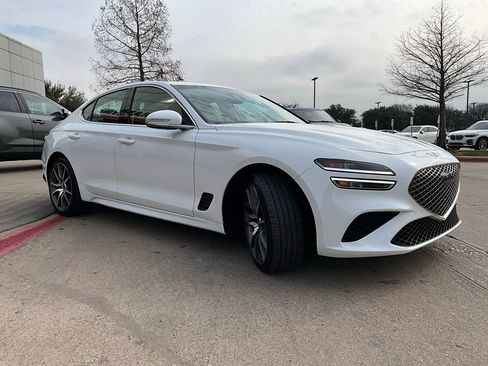 Used 2025 Genesis G70 2.5T image 5