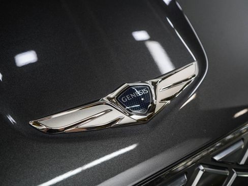 Used 2023 Genesis Electrified GV70 AWD/4WD image 30