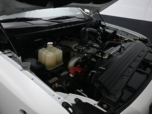 Used 2019 Nissan Titan SL w/ Midnight Edition image 57