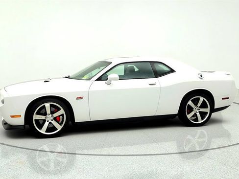 Used 2012 Dodge Challenger SRT8 RWD image 8