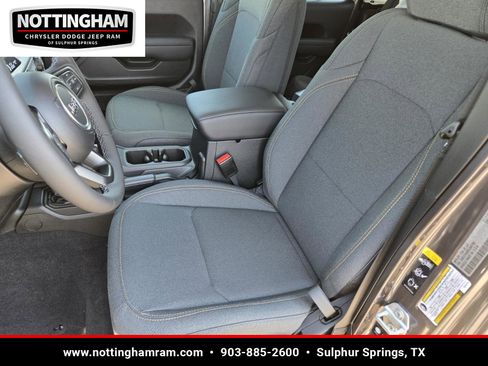 New 2025 Jeep Gladiator Willys image 18