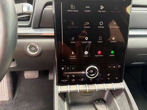 Used 2026 GMC Terrain Elevation w/ Black Edition FWD image 30