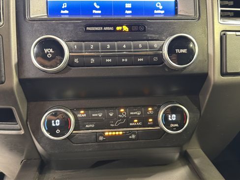 Used 2021 Ford Expedition XLT RWD image 18