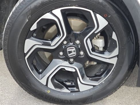 Used 2018 Honda CR-V Touring image 14