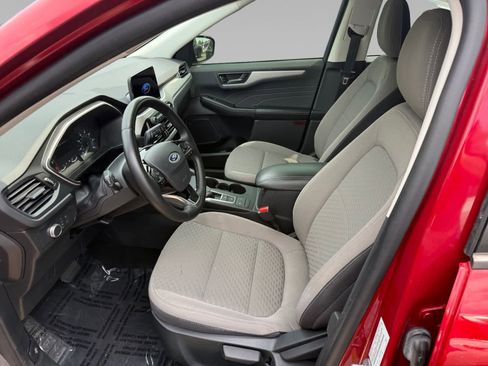 Used 2022 Ford Escape SE w/ Cold Weather Package FWD image 11
