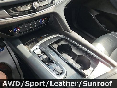 Used 2022 Buick Enclave Essence w/ Experience Buick Package image 21