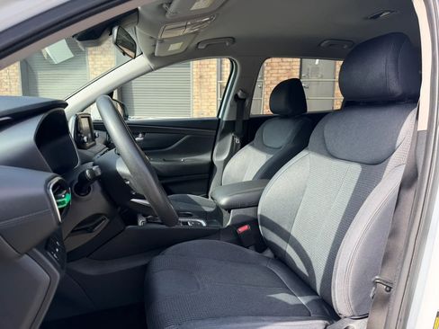 Used 2020 Hyundai Santa Fe SE image 17