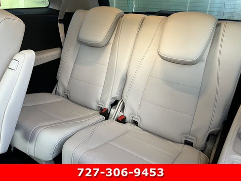 Certified 2024 Mercedes-Benz GLS 450 4MATIC image 19