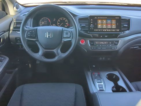 Used 2025 Honda Ridgeline Sport image 14