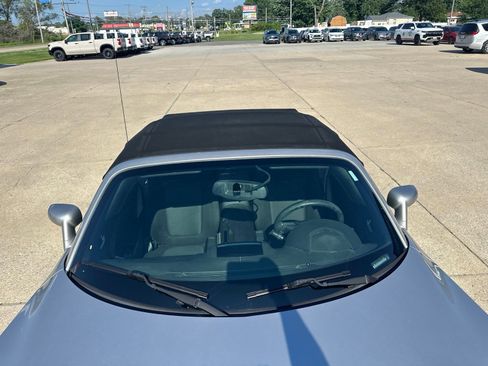 Used 2009 Saturn Sky RWD image 17