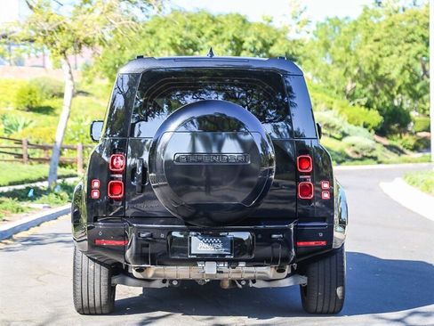 Used 2025 Land Rover Defender 110 X-Dynamic SE AWD/4WD image 5
